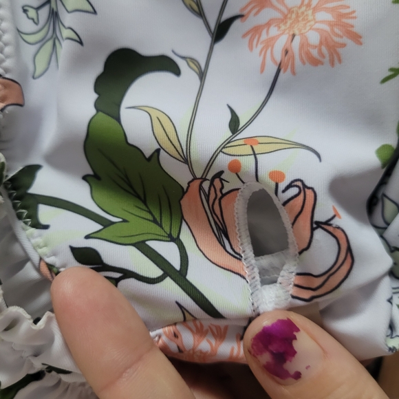 Zaful White Ruffle Swim Top - Picture 7 of 8